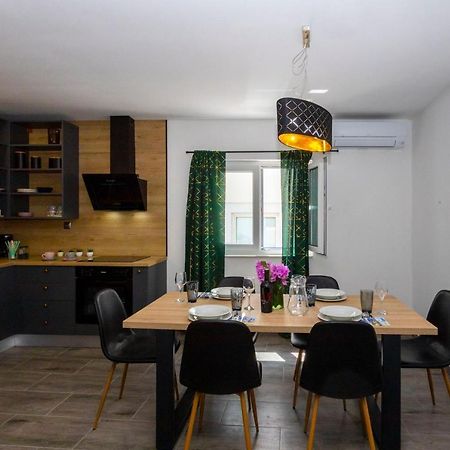 City Apartment Nora, Old Town Located, Free Parking Makarska Exterior foto